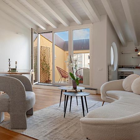 Waterfront Balcony I Grani 5 Resort Grand Suite Livorno Zewnętrze zdjęcie